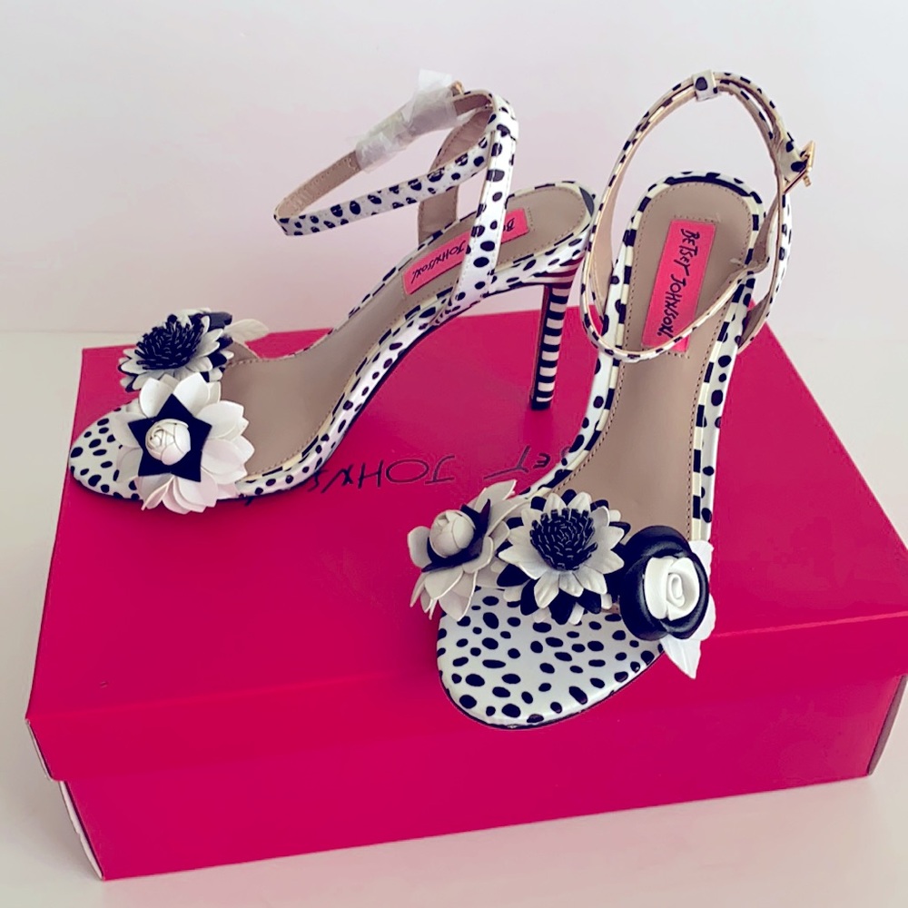 Price FIRM ~ Betsy Johnson Fluer Dalmatian